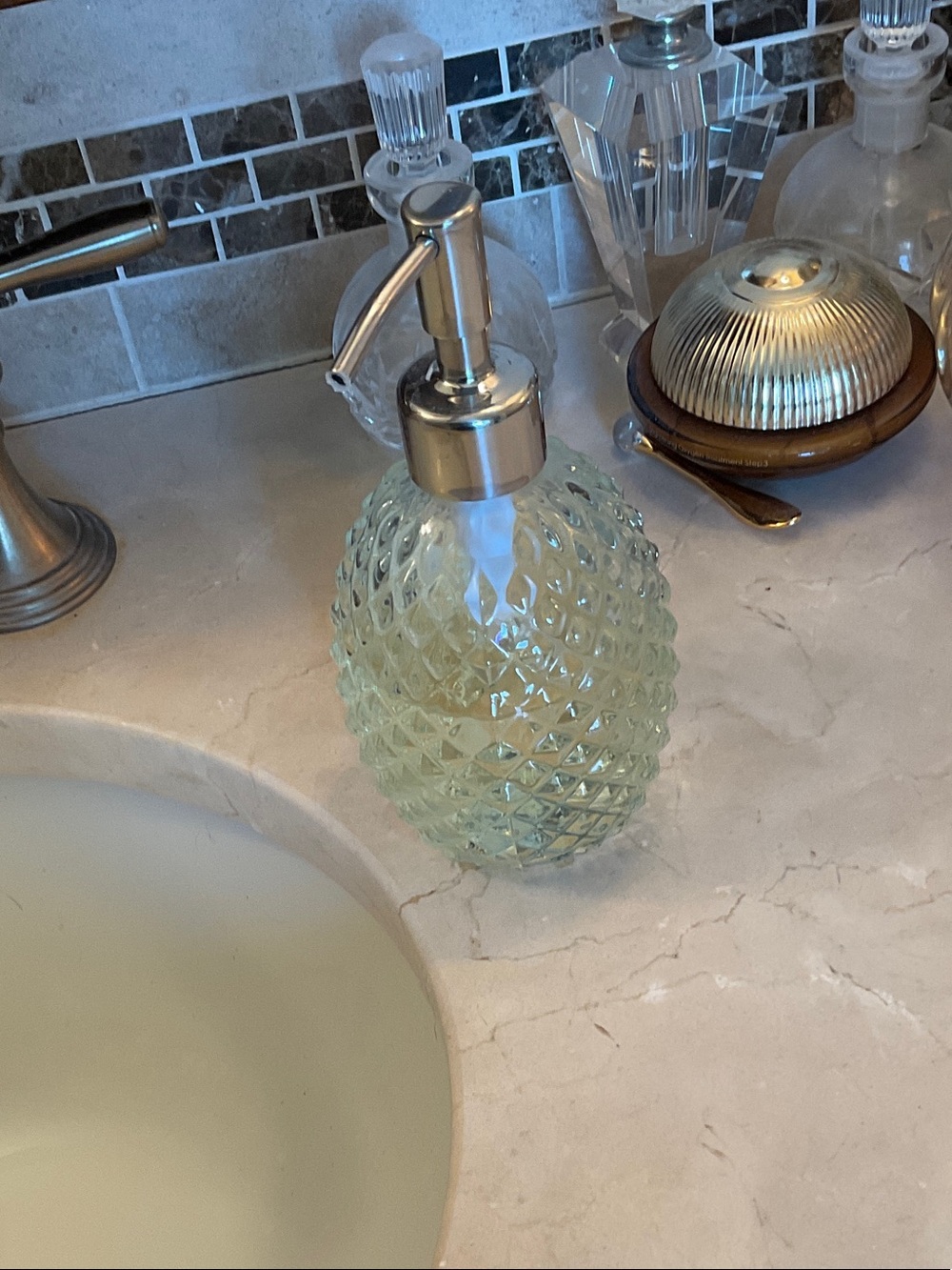 BRAND NEW CLEAR GLASS SOAP DISPENSER